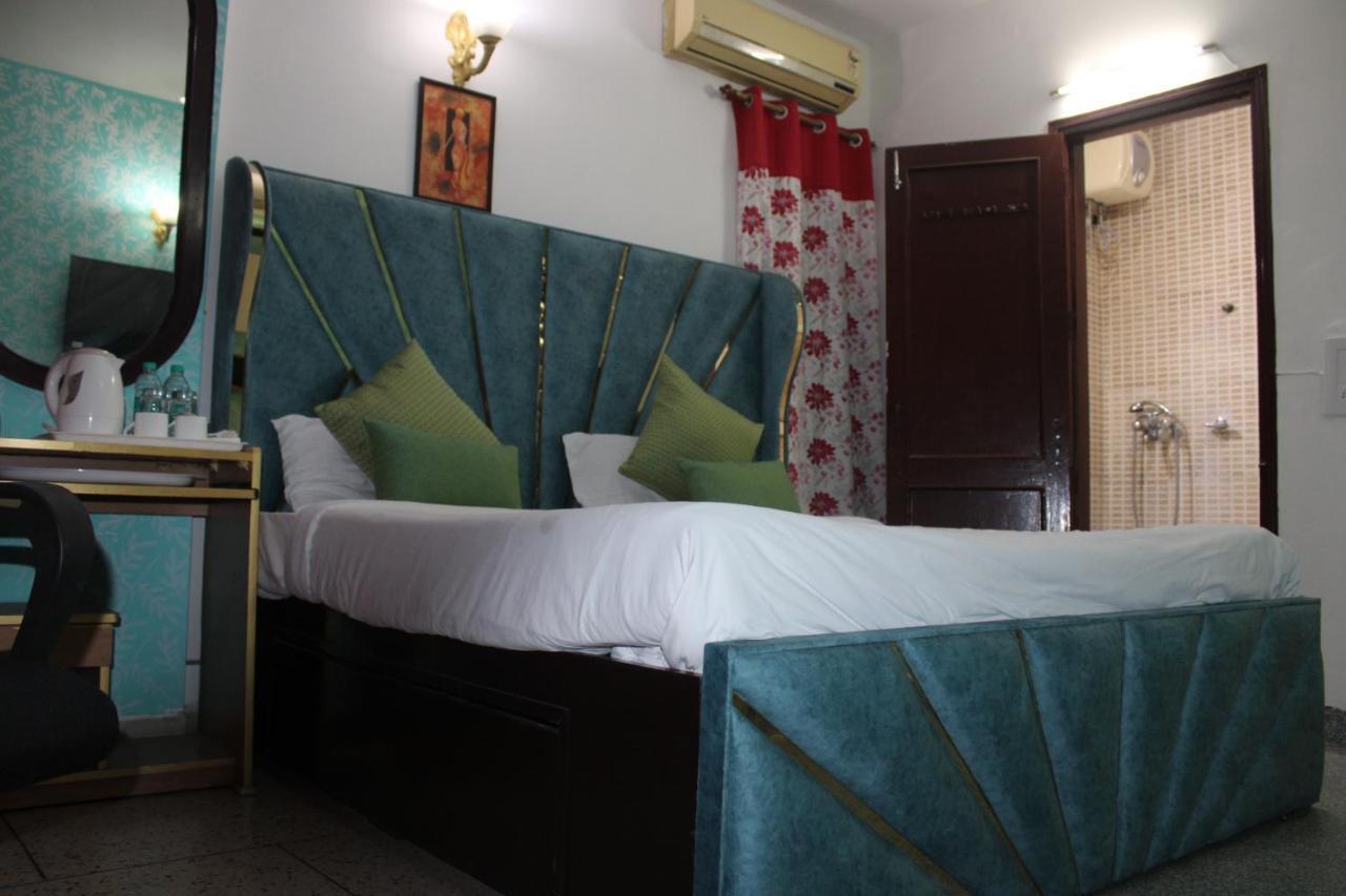 Awasthi Kozi Stays B&B - Closest To Vfs 新德里 外观 照片