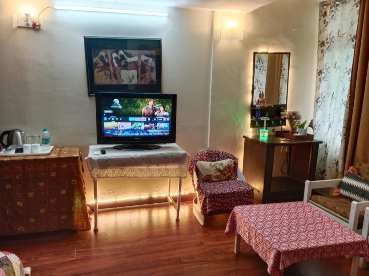 Awasthi Kozi Stays B&B - Closest To Vfs 新德里 外观 照片